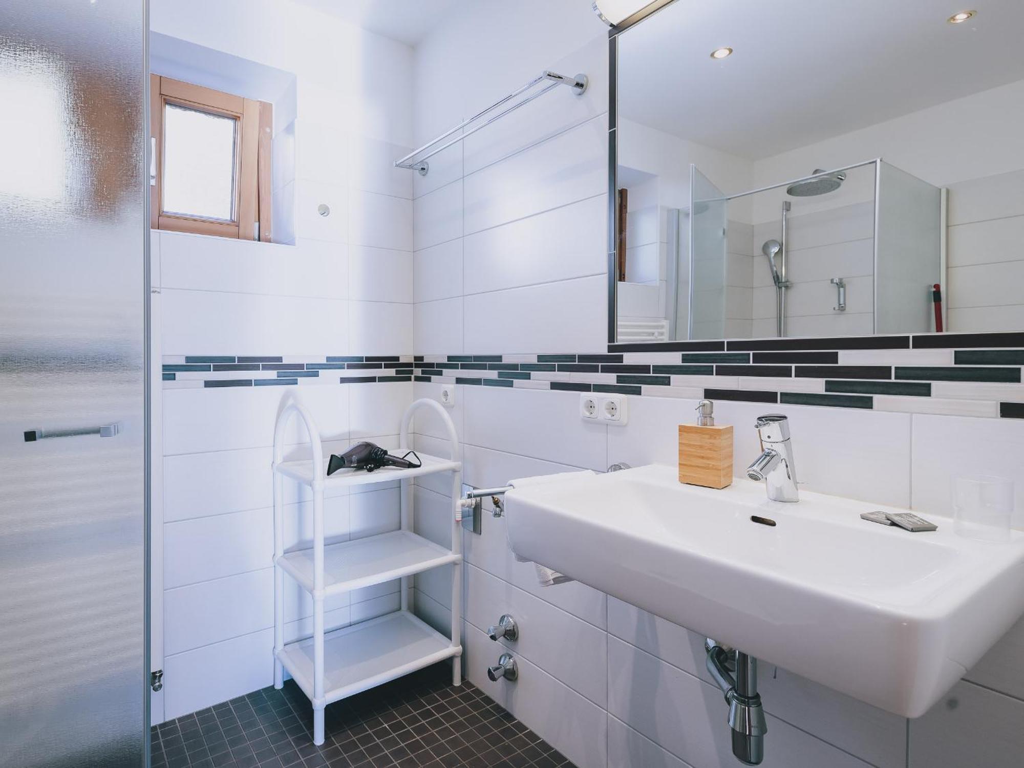 Haus Altenberger By We Rent, Summercard Included Zell am See Room photo