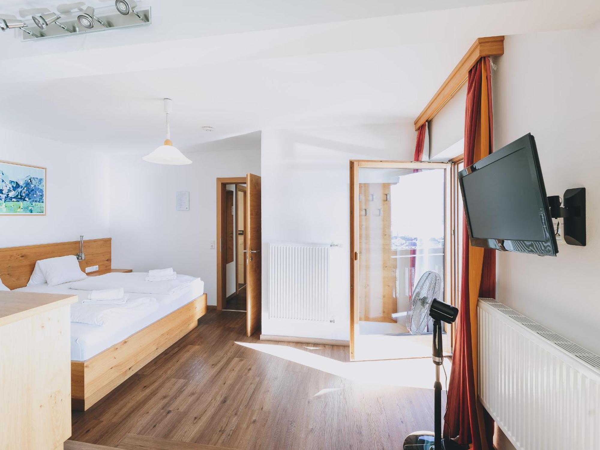 Haus Altenberger By We Rent, Summercard Included Zell am See Exterior photo