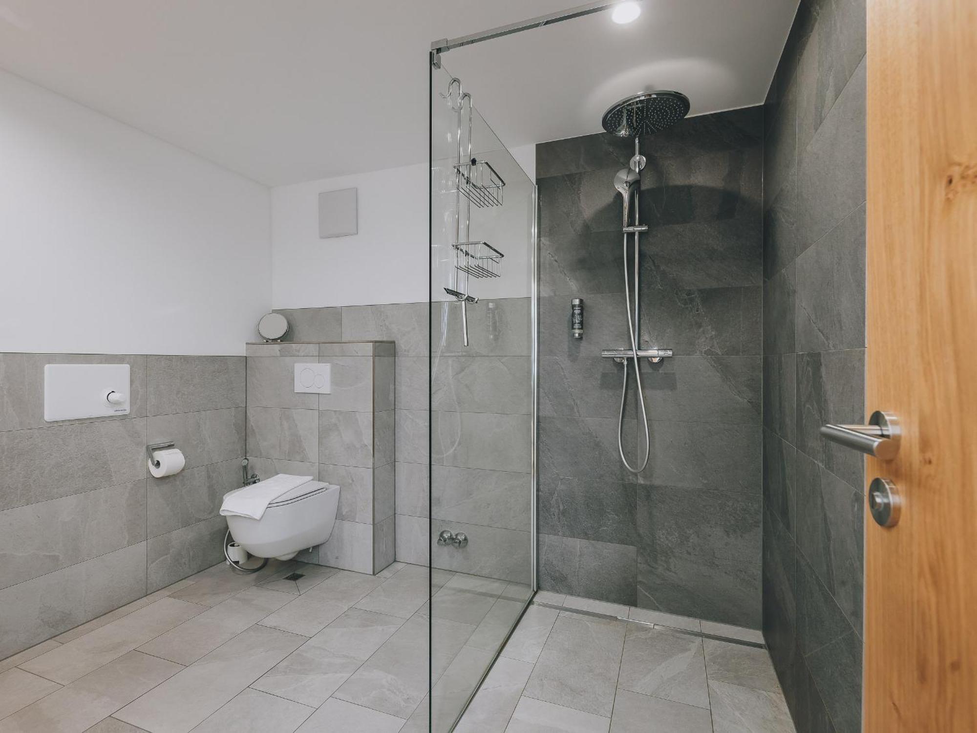 Haus Altenberger By We Rent, Summercard Included Zell am See Exterior photo